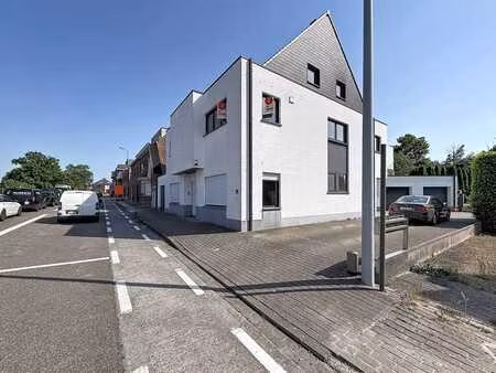 appartement duplex confortable de 2 chambres avec jardin