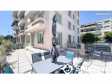 chambre 1 pièce 12 m²