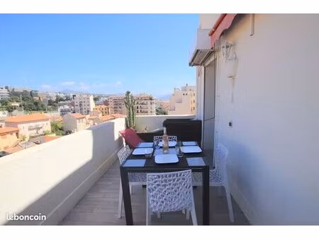 location edhec: appartement meublé 2 chambres  terrasse à 100m du tramway carras