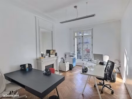 bureaux 55 m²