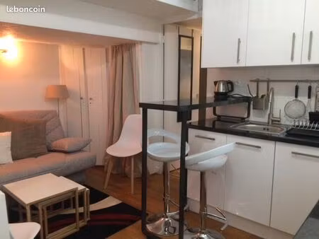 appartement atypique t2 + 2 mezzanines 33m² marais