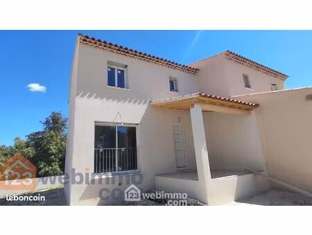 villa 4 pièces 80 m²