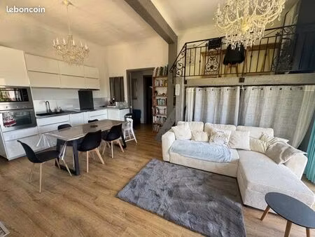 rez de villa avec jardin