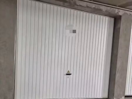 parking/box sécurisé en sous sol