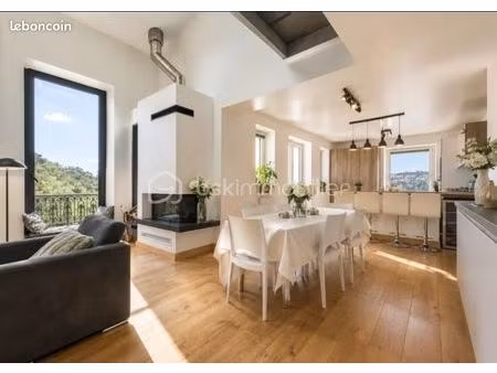 duplex 4 pièces 132 m²