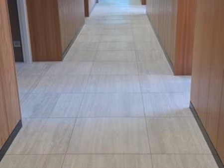 bureaux premium de +200 m² – emplacement stratégique & visibilité optimale