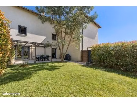 maison 5 pièces 121 m²