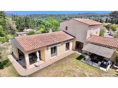 propriété 4 pièces 120 m²