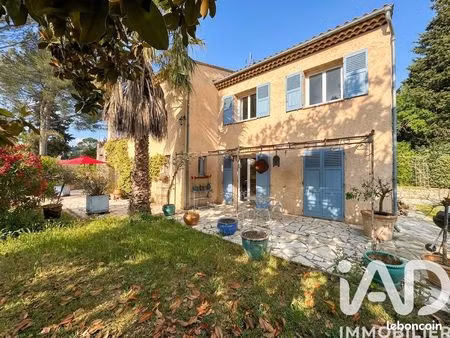 villa 8 pièces 205 m²
