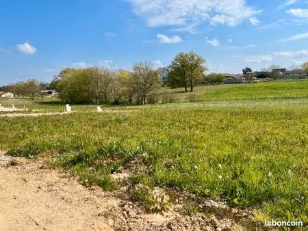 terrain 360 m² marboz