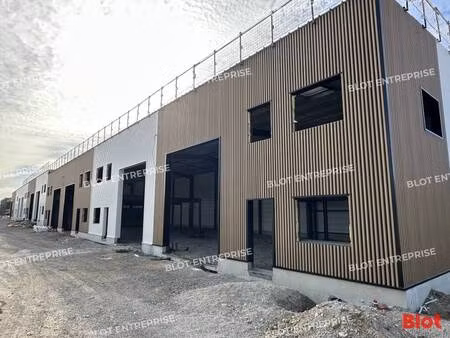 entrepôt à vendre