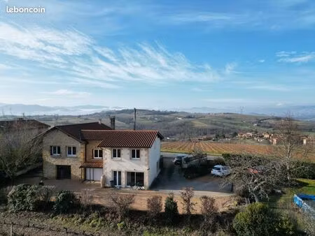 propriété 8 pièces 213 m²