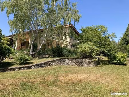 villa 6 pièces 148 m²