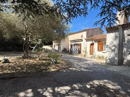 villa 4 pièces 132 m²