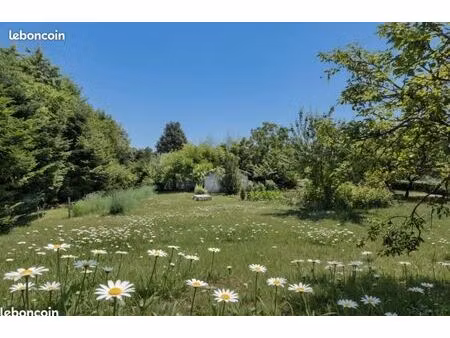terrain 1 350 m² ecully