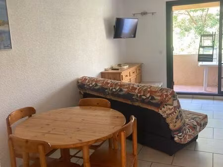 grand f1 35m2 terrasse parking sécurisé proche ecole d infirmière creeps ceers calme