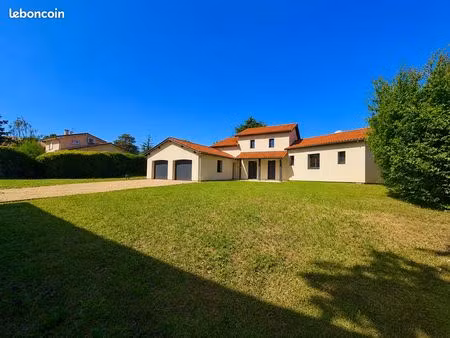 propriété 5 pièces 175 m²