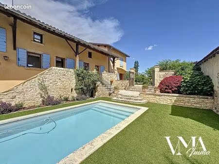 propriété 8 pièces 335 m²