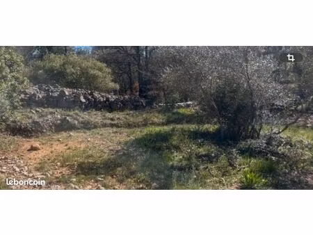 loue terrain de 250 m2 non constructible