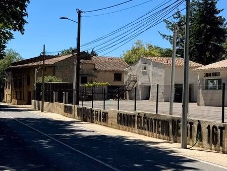 dépôt 1200m2 division possible