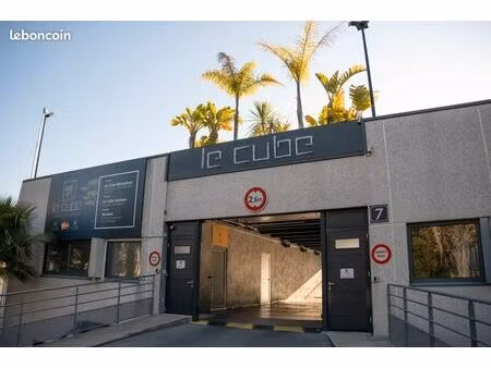 atelier 250m2 à louer