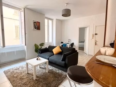 t2 40m2 rénové  â louer à l’année