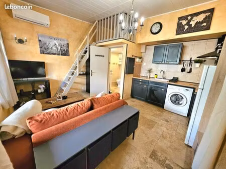 studio avec petit jardin à l'année