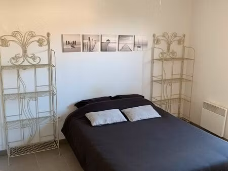 t2 35 m2 + balcon + parking  meublé