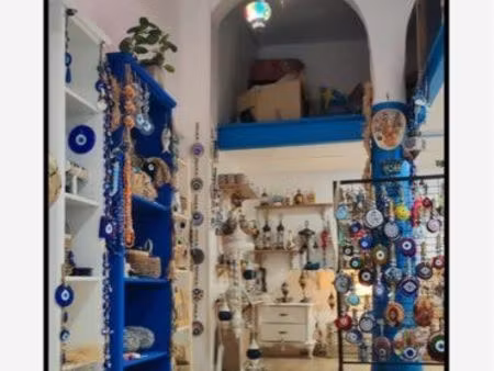 droit au bail local vieux nice45 m2 tous commerces sauf restaurant