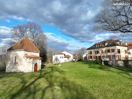propriété 12 pièces 400 m²