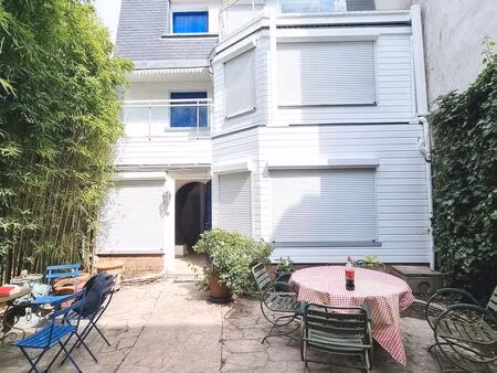 maison 7 pièces 172 m²