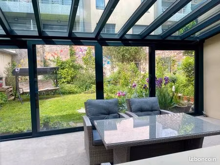 maison 8 pièces 211 m²