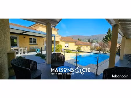villa 5 pièces 142 m²