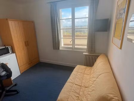 chambre de service boulevard des belges