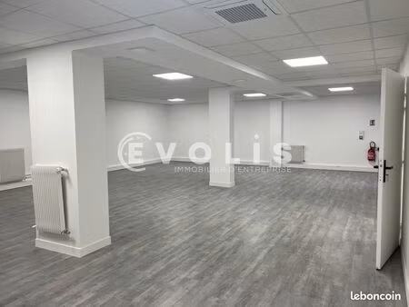 bureaux 416 m²