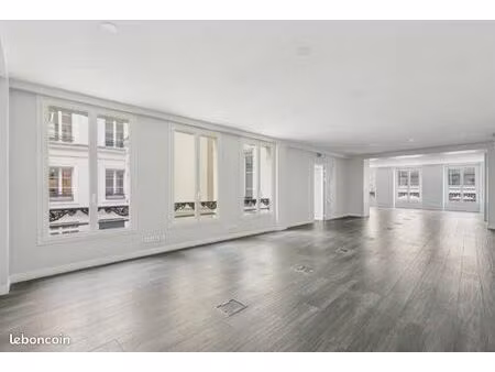 bureaux 154 m²