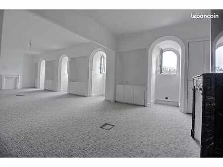 bureaux 79 m²
