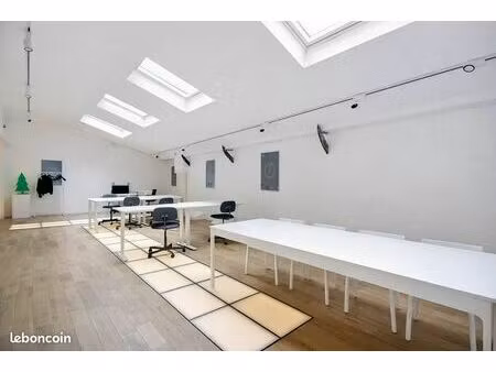 bureaux 213 m²