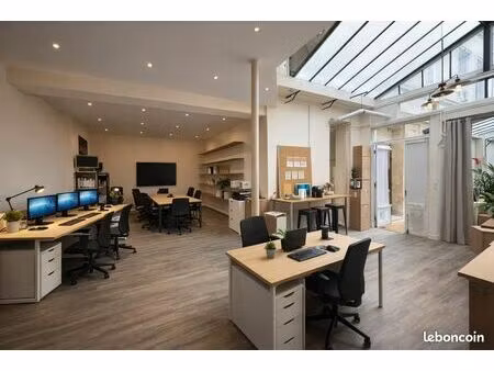 bureaux 153 m²
