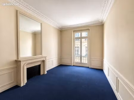 bureaux 153 m²