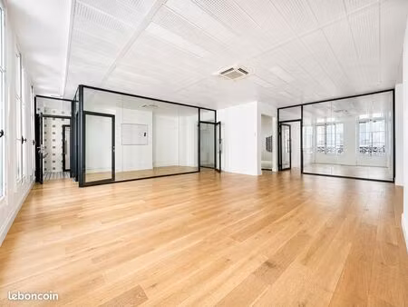 bureaux 226 m²