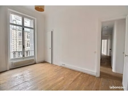 bureaux 91 m²