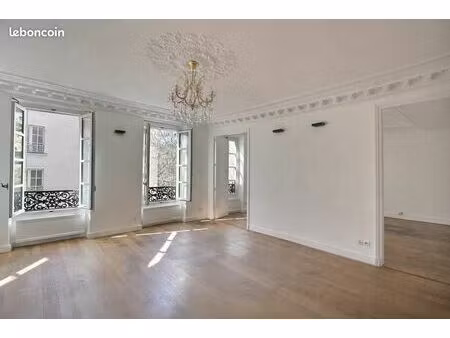 bureaux 94 m²