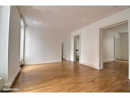 bureaux 123 m²
