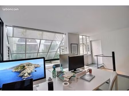 bureaux 150 m²