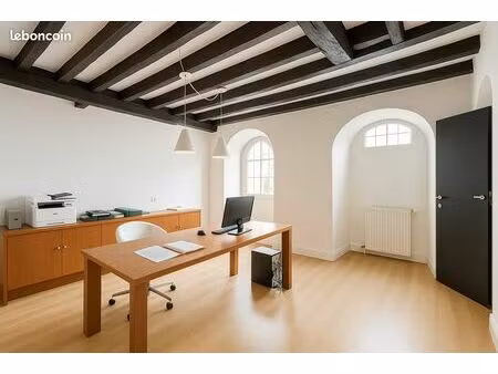 bureaux 185 m²
