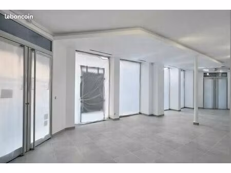 bureaux 200 m²