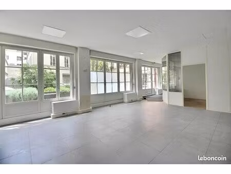 bureaux 203 m²