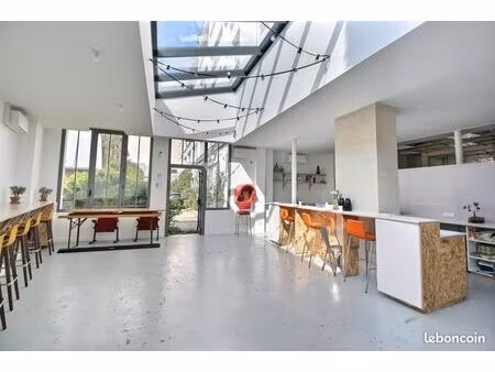 bureaux 238 m²