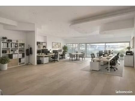 bureaux 207 m²